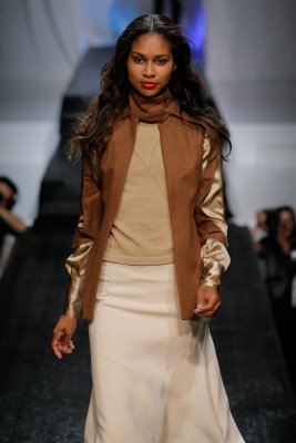 Model wearing brown outfit by Brooke Murphy