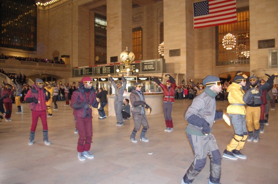 moncler-grand-central-station-flash-mob-nyfw-new-york-fashion-week-fall-2011-show